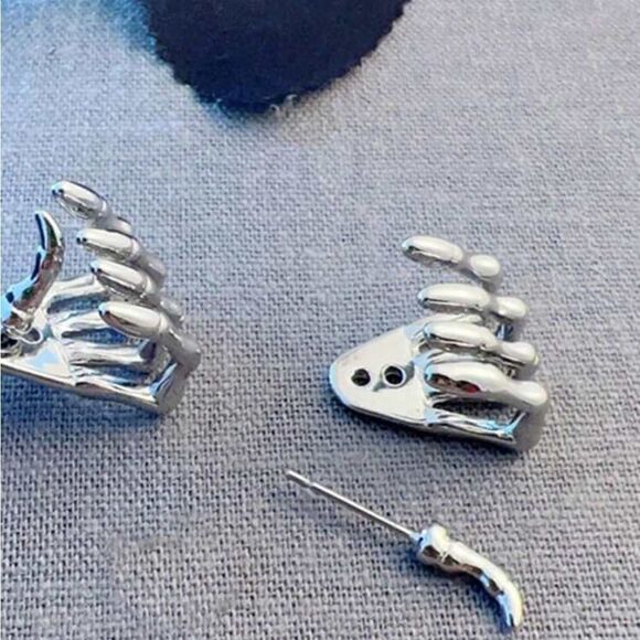 Goth Skelton Hand Earrings, Silver Tone, Engraved detailing, Lightweight NWT - Picture 2 of 4